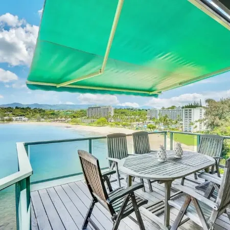 Direct Oceanfront Kalapaki Beach Home, Wrap-Around Lanai, A/C, Views, Sleeps 8