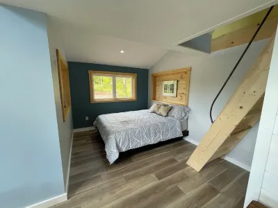 Bright and charming cabin on the Cabot Trail overlooking St. Ann’s bay.