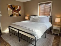 1Bd/1BA - Alpenglow Chalet with AC, Pool, & on the Free Bus Route Các khách sạn ở Steamboat Springs