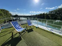 Cosy and convivial houseboat