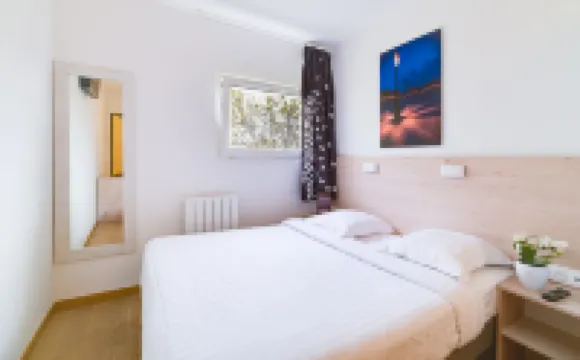 โรงแรมเซอริส น็องซี