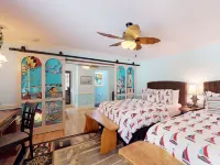 The Grey Owl Inn Hotels near St Simons Island