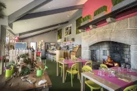 Les Portes d'Apcher Hotels in Rimeize