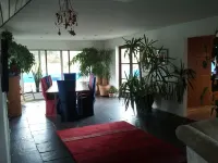 The Village Studio Apartments Hotel a Monksland