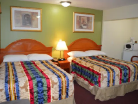 Lincoln Motel Hotels in Sturgeon Falls