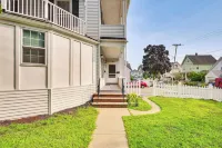 9 Mi to Dtwn Boston: Cozy Malden Apartment Hotels in Malden