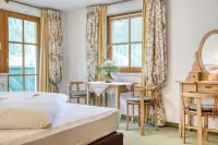 Hotel Edelweiß-Schlössl Hotels in Kappl