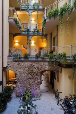 Agave in Città فنادق في كالامبروني