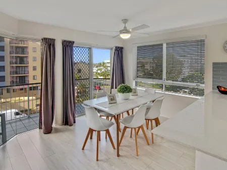 Mainsail8- Mooloolaba Beach