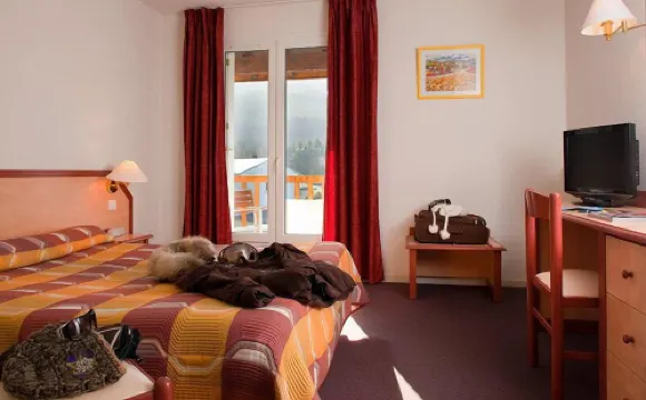 Hôtel le Montaigu Hotels in Esquièze-Sère