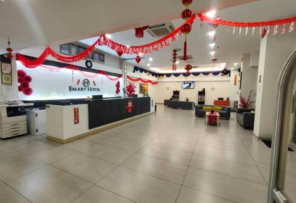4. Emart Ho..