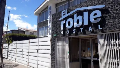 Hostal El Roble Hotel a 