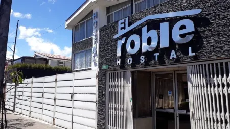 Hostal El Roble