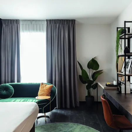 Ariane Hotel