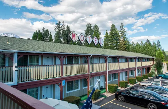 瑞士假日汽車旅館