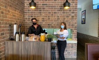 Hotel Central Pirámides