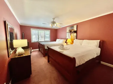 80Bpd, Four Bedroom, Two 1 2 Bath Log-Sided Condo with Lake View , Garage Condo