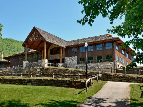 Laurel Ridge Country Club Hotels in Waynesville