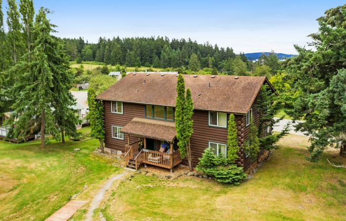 Deer Harbor Inn