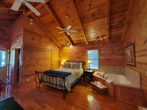 New River Trail Cabins Hôtels à : Galax