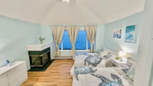 Cozy 6BR Ocean Front Snow Mountain View Villa