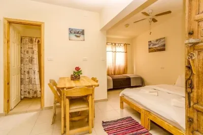 Desert Routes Inn Shvilim ba Midbar Hotel di 