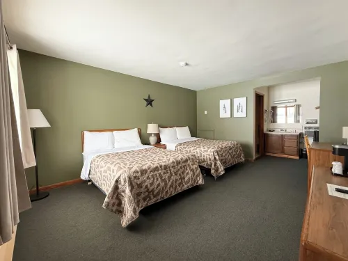 The Trail Inn - Newberry, MI - 13467 M-28 Hotels in Pentland Township