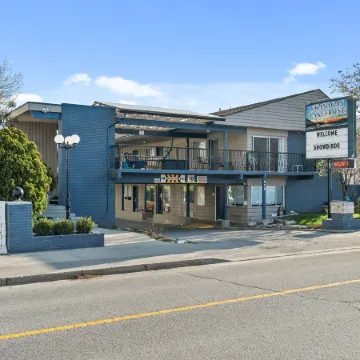 Okanagan Lakefront Resort