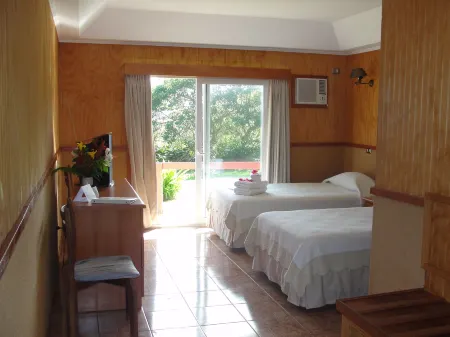 Iorana Isla de Pascua Hotel Отели в г. Остров Пасхи