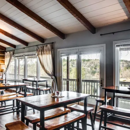 Cliff Dwellers Inn