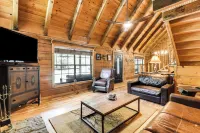 Luxury Creekside Cabin w/ Hot Tub, Near Helen! - 3-Star