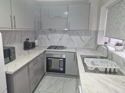 ลอดจ์ - ที่พักสำหรับ 10 คน & จอดรถฟรี โรงแรมใน