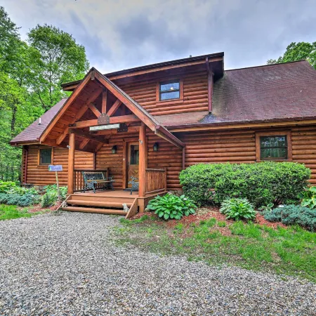 Classy Home w/ Hot Tub: 2 Mi to Lake Access!