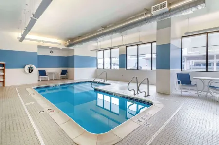 Bangor Aviator Hotel, BW Premier Collection Отели рядом с достопримечательностью «John Bapst Memorial High School»