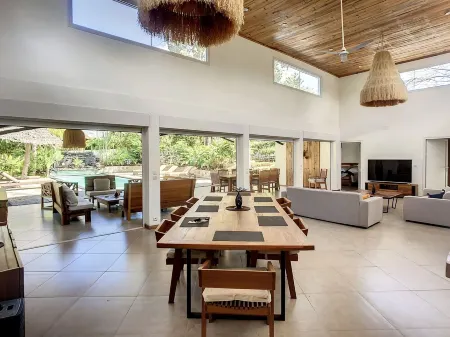 NosyBe, l'île aux parfums, 300 m from the beach, tropical garden Отели в г. Нуси-Бе