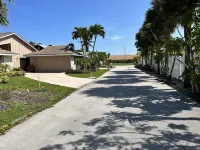 Jupiter Inlet Village House W/Pool - Walk to the Beach, Inlet, Pelican Club
