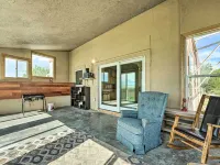 Lakefront Country Home w/ Waterslide & Trampoline! Hotels in Wheatland