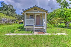 16 Mi to Disney: Cottage w/ Deck in Winter Garden