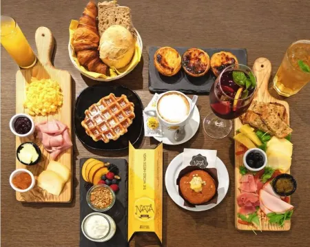 By the Sea Отели в г. Назаре