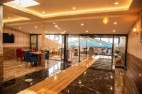 โรงแรมเดอร์ยามัน ตรับซอน