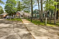 Condo on First Green w/ Deck at Schuss Mountain! - 3-Star