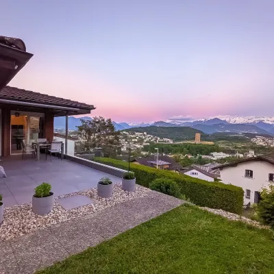 Young Backpackers Homestay Hotels near Littau