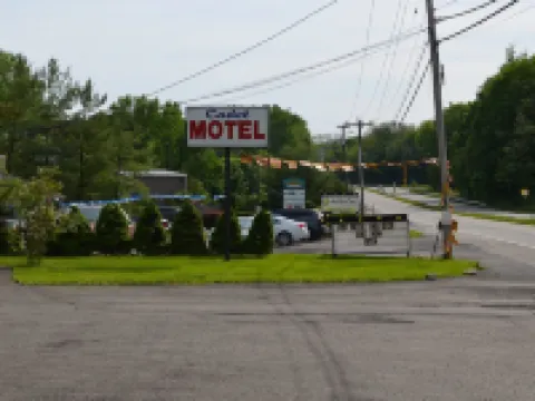 Cadet Motel Hotels in Cornwall