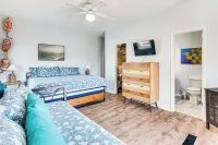 Carolina Beach Condo with Deck Steps to Shore! - Spa