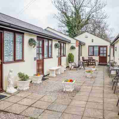 The Farmers Boy Inn Guest House Hotel Exterior