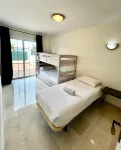 Elegant Palm Mar Apartment