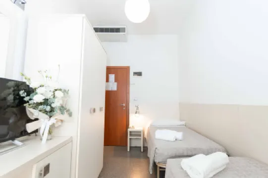 Hotel Saint Louis Отели в г. 