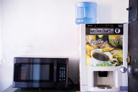 Starlight Inn la Brea Отели рядом с достопримечательностью «Ла Брея Тар Питс & Музеум»