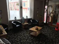 The George Hotel فنادق في مونتروز