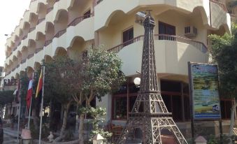 Eiffel Hotel Hurghada